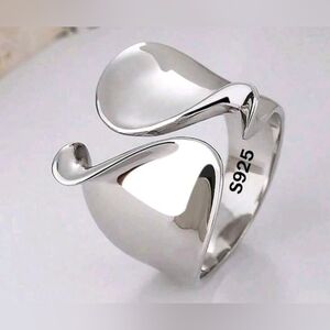 Stament ring Sz 9 gift Box